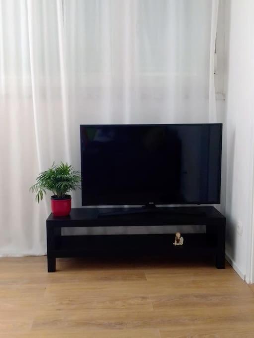 Ma City Apartment Zara Esterno foto